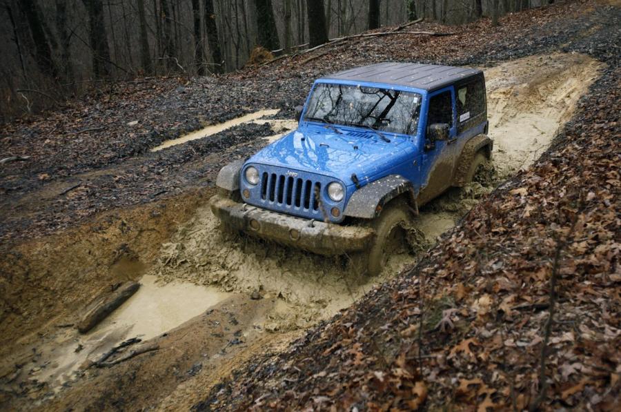  Jeep Wrangler Sport 2012 года  (фото 50 из 60)